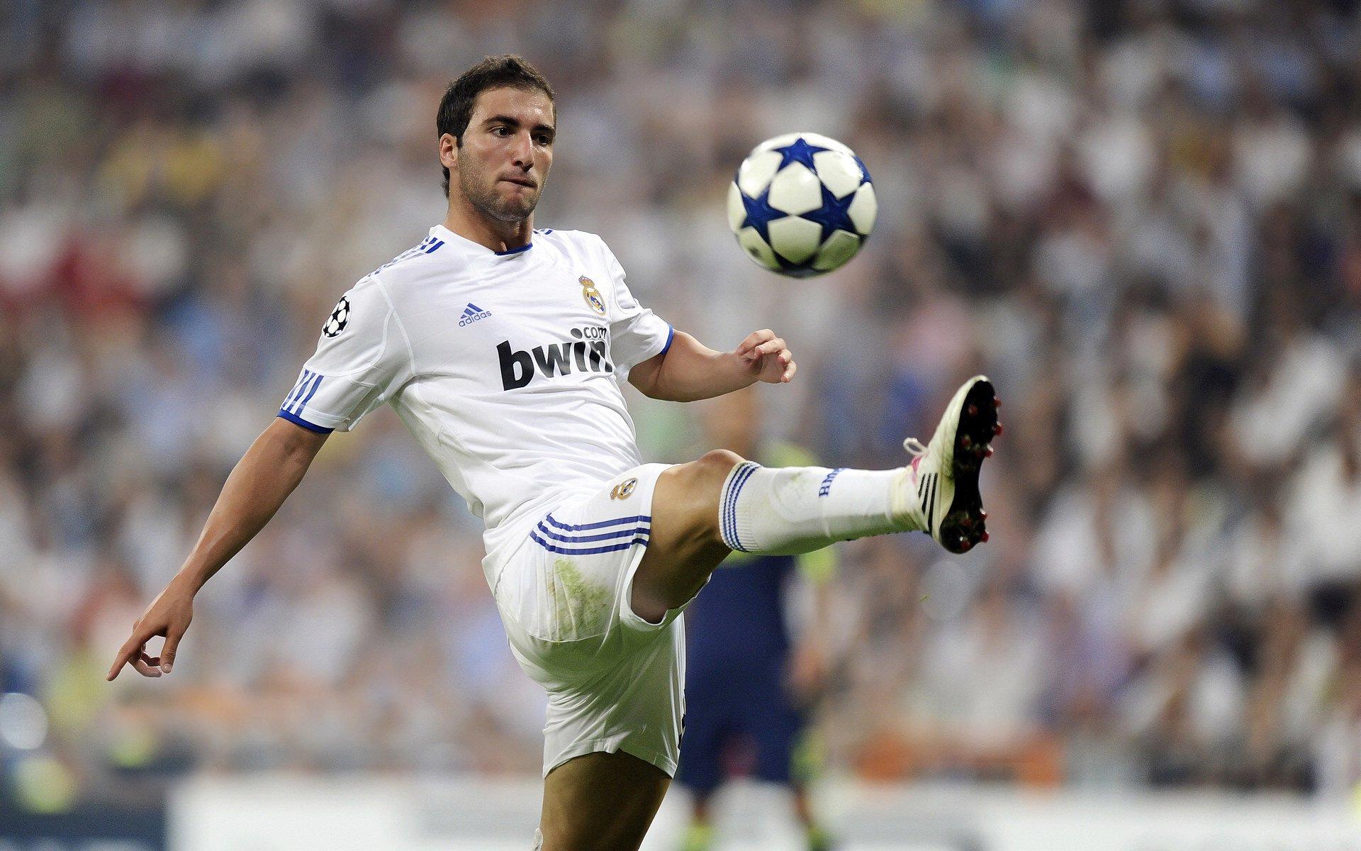 欧冠巅峰对决,皇马绝杀曼城挺进决赛,本泽马加时赛一锤定音