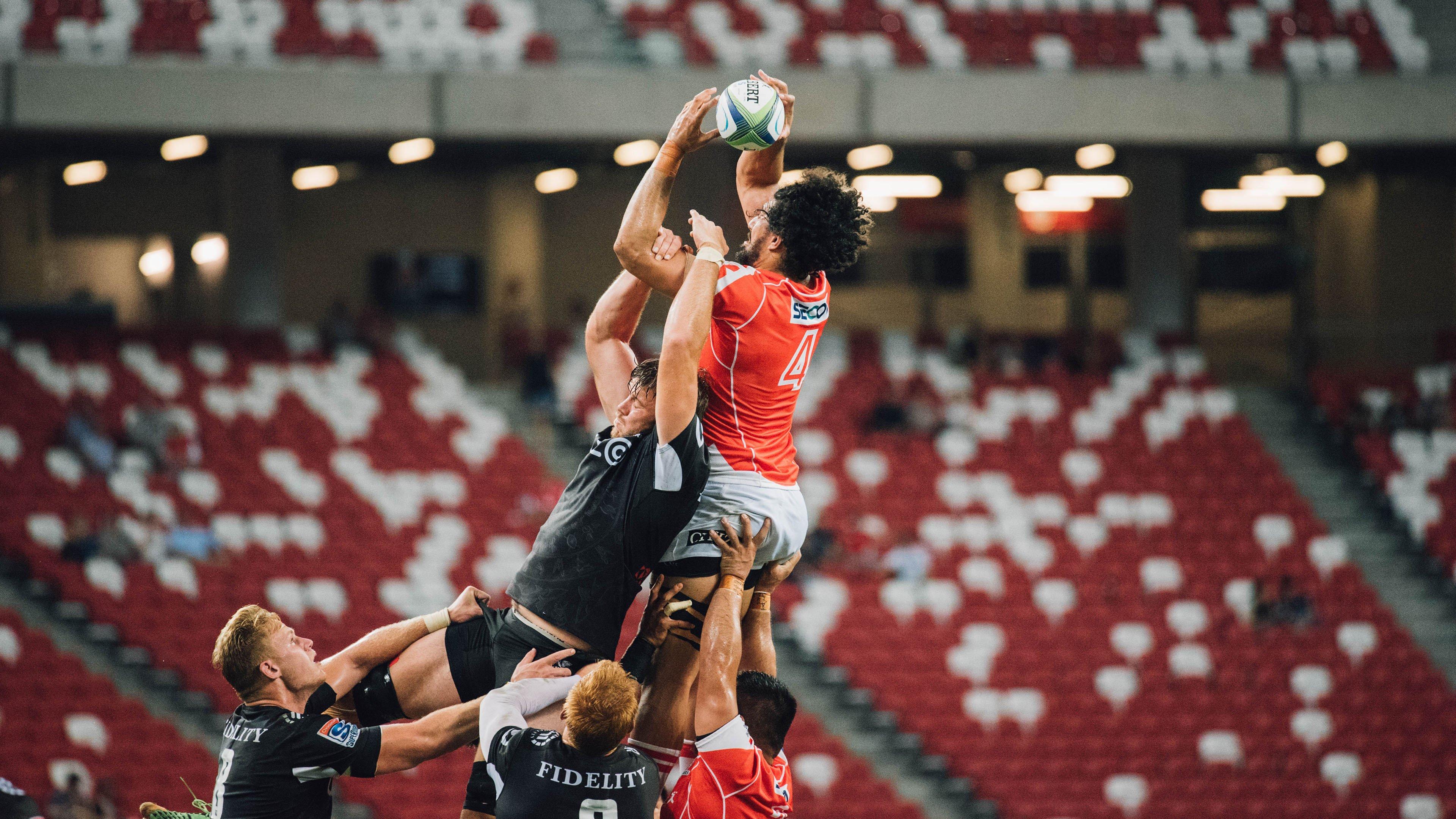 CBA季后赛激战正酣 辽宁队卫冕之路遭遇强敌挑战