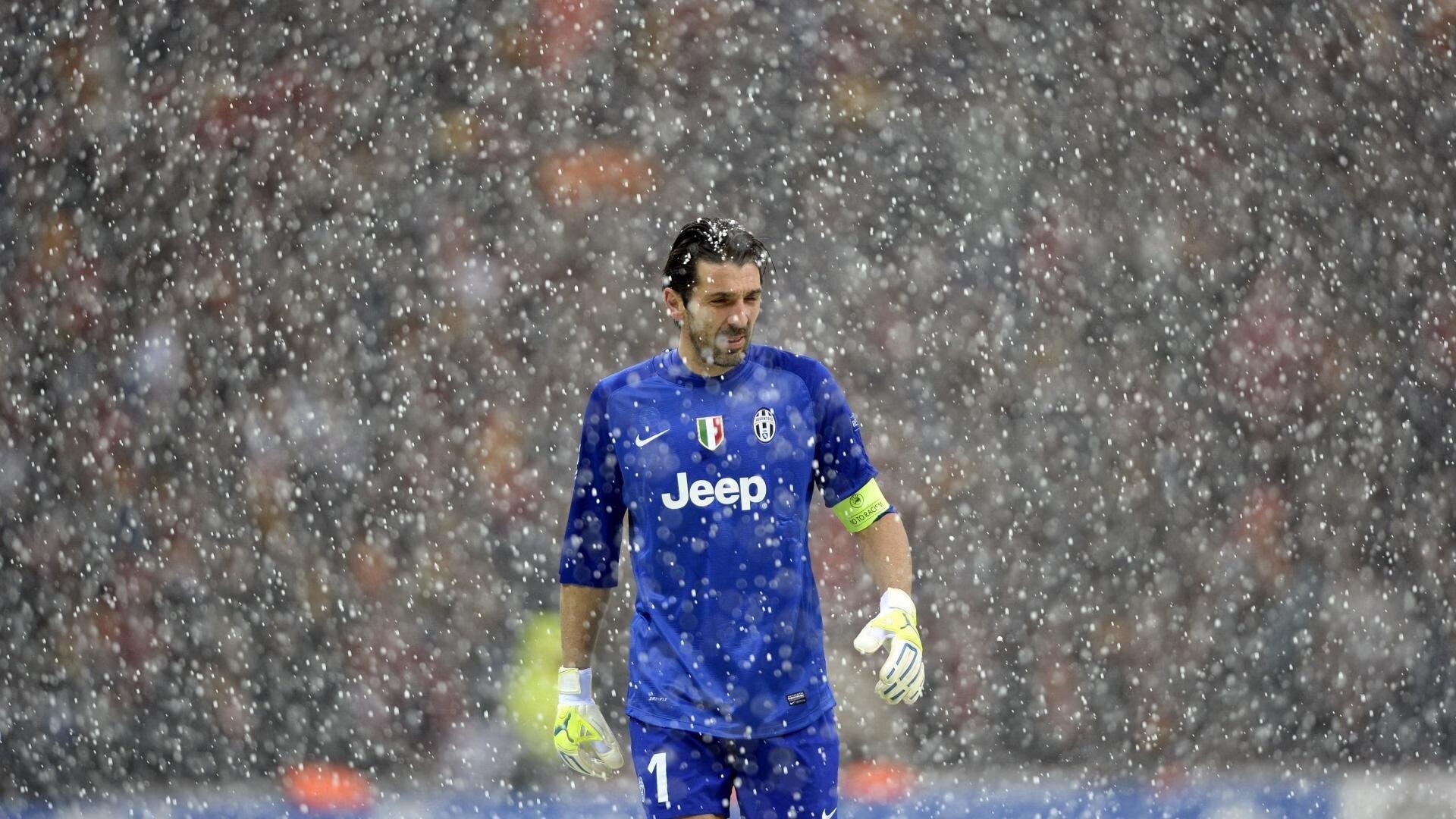 传奇之夜!田径世锦赛男子百米飞人大战再破世界纪录